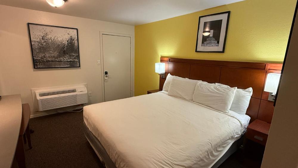 King Room interior